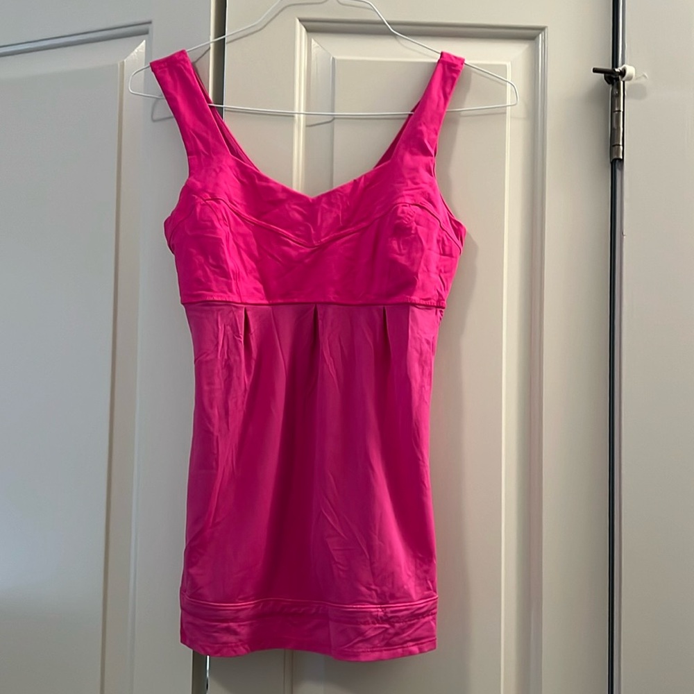 Lululemon pink tank